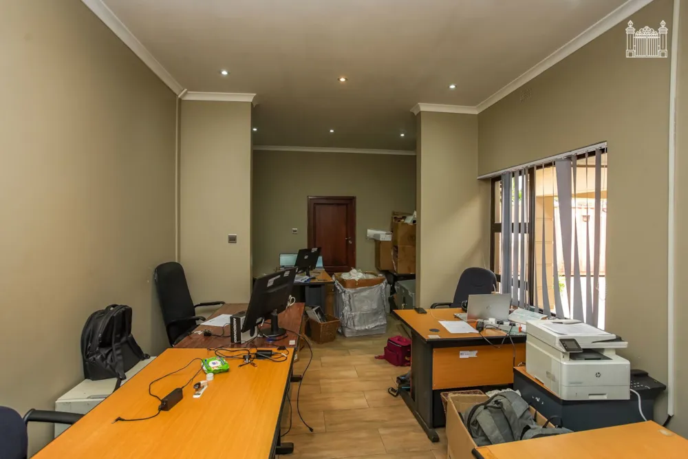 Commercial office to rent in Avondale West, Zimbabwe - 3ZB1756332
