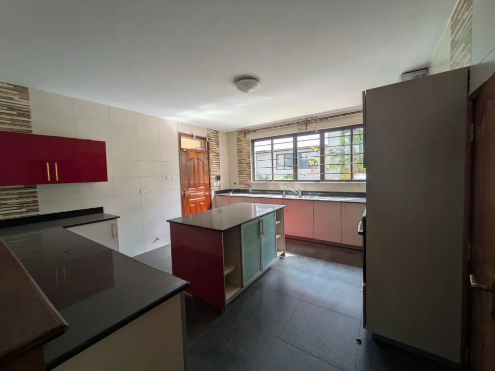 Townhouse to rent in Lavington, Kenya - 3KE1756430