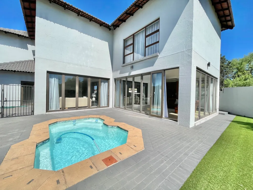 Townhouse for sale in  Vanderbijlpark SW 5 - 1VT1756534