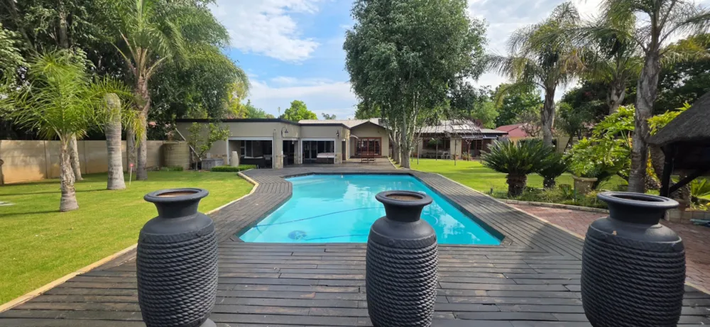 House for sale in Jim Fouche Park - 1WM1756688