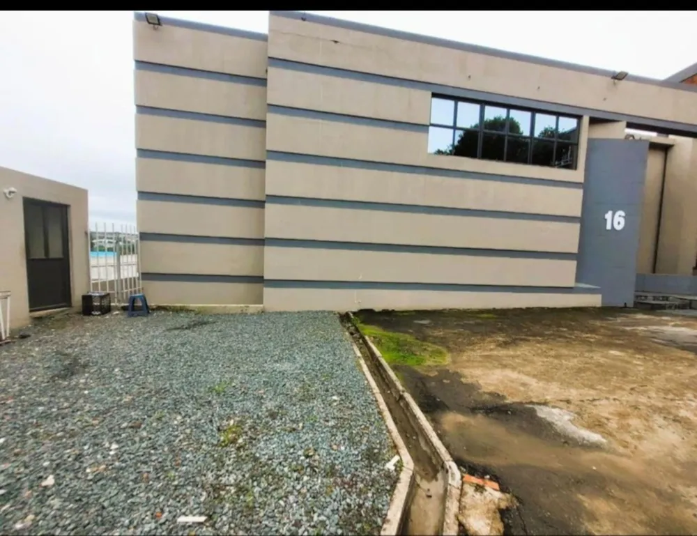 Commercial flats to rent in Westridge, Durban - 1DBN1756696