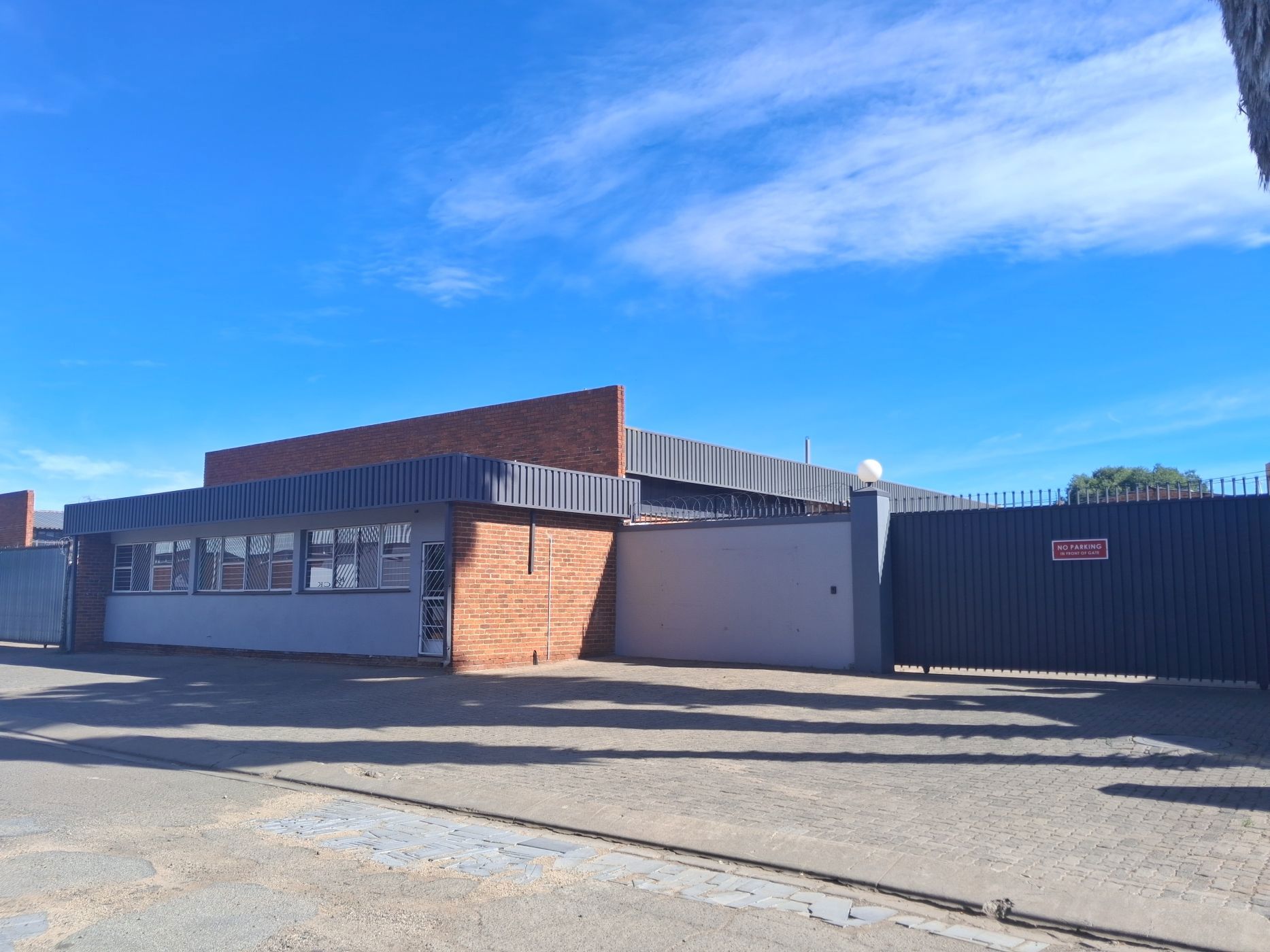 Commercial industrial property to rent in Oos Einde, Bloemfontein - 1BX1756782