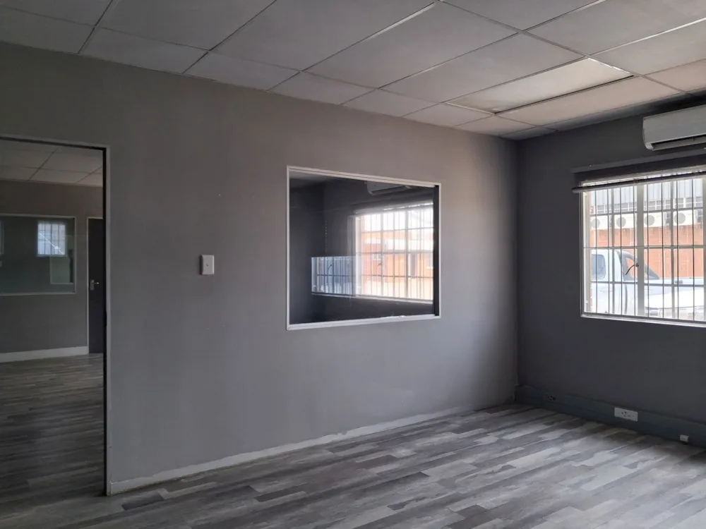 Commercial industrial property to rent in Oos Einde, Bloemfontein - 1BX1756860 Commercial industrial property to rent in Oos Einde, Bloemfontein - 1BX1756860