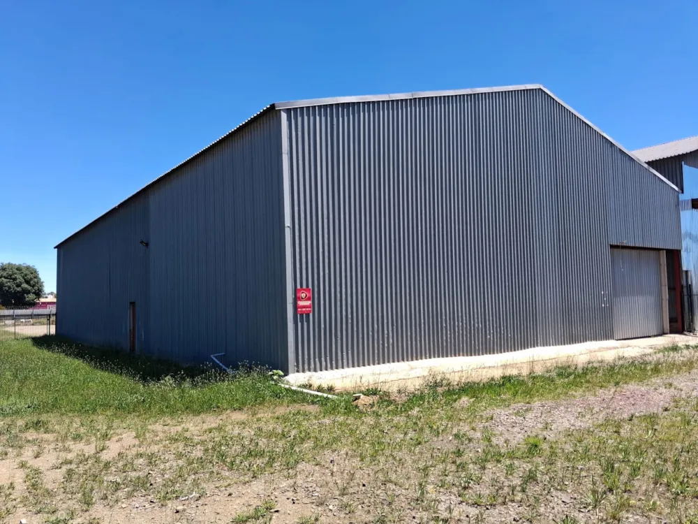 Commercial industrial property to rent in Oos Einde, Bloemfontein - 1BX1756869 Commercial industrial property to rent in Oos Einde, Bloemfontein - 1BX1756869