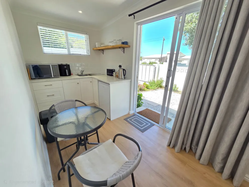 Garden apartment to rent in Hermanus - ONL1757059