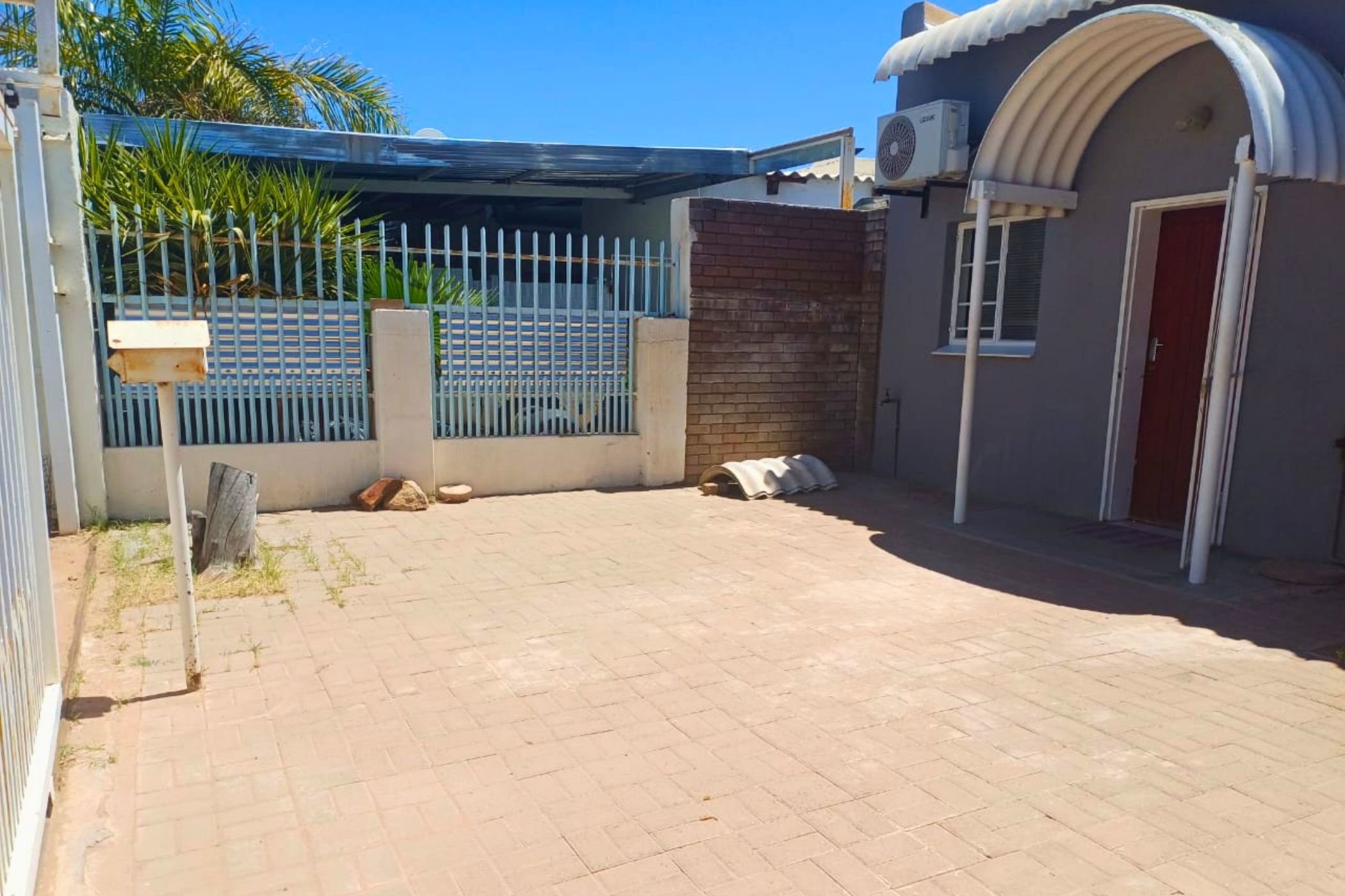 Apartment for sale in Flora Park, Upington - 1KAH1757061