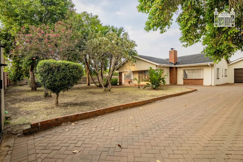 Single-storey house for sale in Marlborough, Zimbabwe - 3ZB1757206