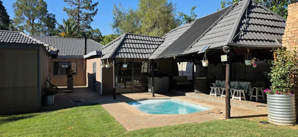 House for sale in St Helena - 1WM1757208