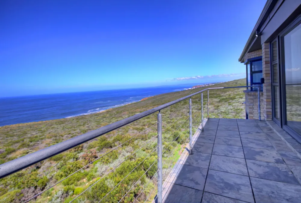 House for sale in Mossel Bay - 1MB1754174 House for sale in Mossel Bay - 1MB1754174