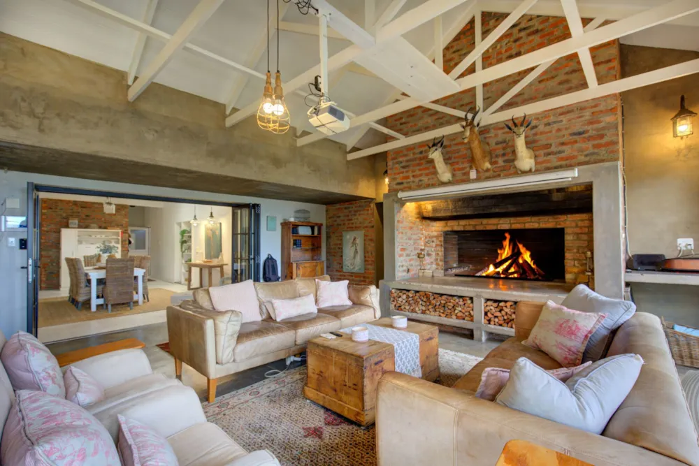 House for sale in Mossel Bay Central - 1MB1756558