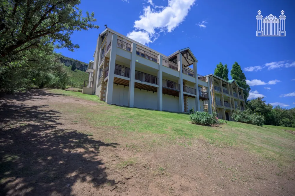 Golf estate house for sale in Clarens - 1CS1756788 Golf estate house for sale in Clarens - 1CS1756788