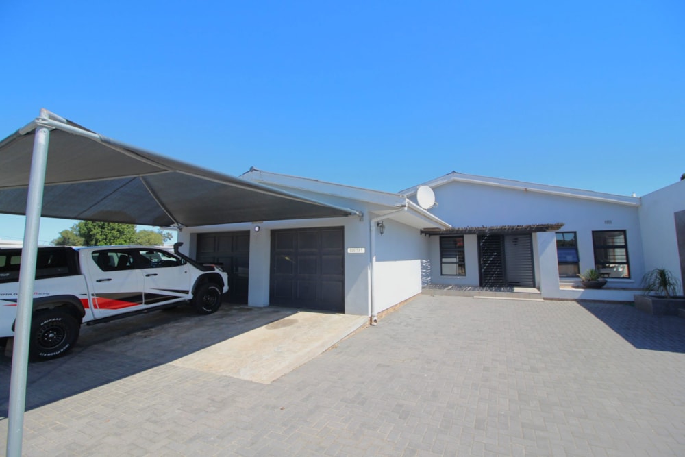 Single-storey house for sale in Velddrif - LA1754042