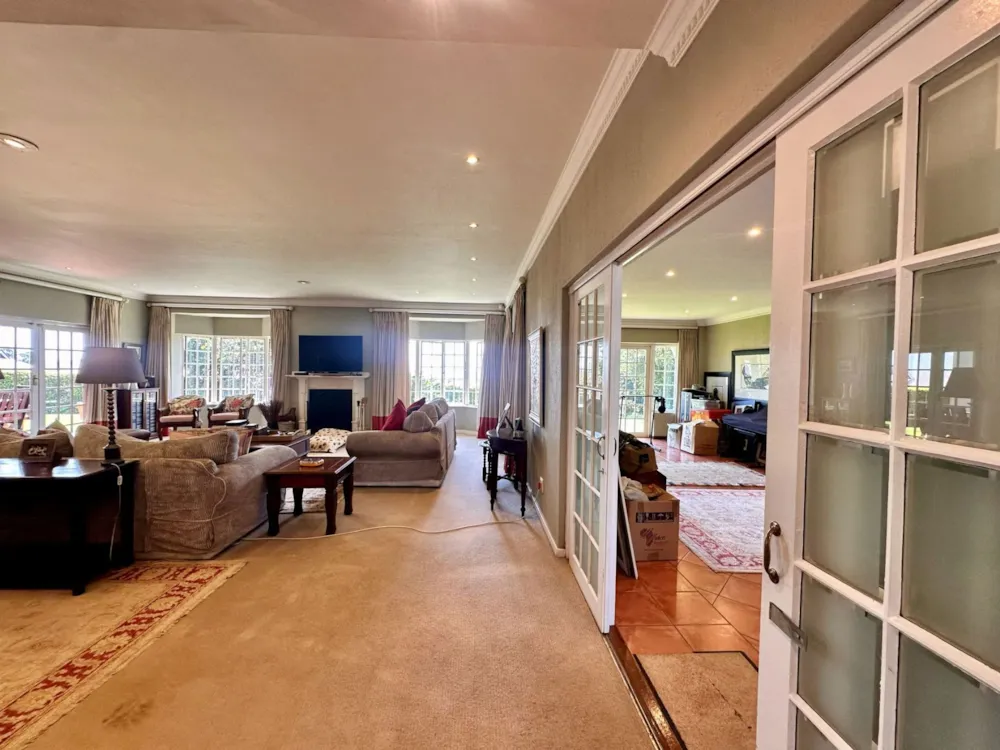 Security complex home for sale in Hilton, KwaZulu-Natal - 1PM1755733 Security complex home for sale in Hilton, KwaZulu-Natal - 1PM1755733
