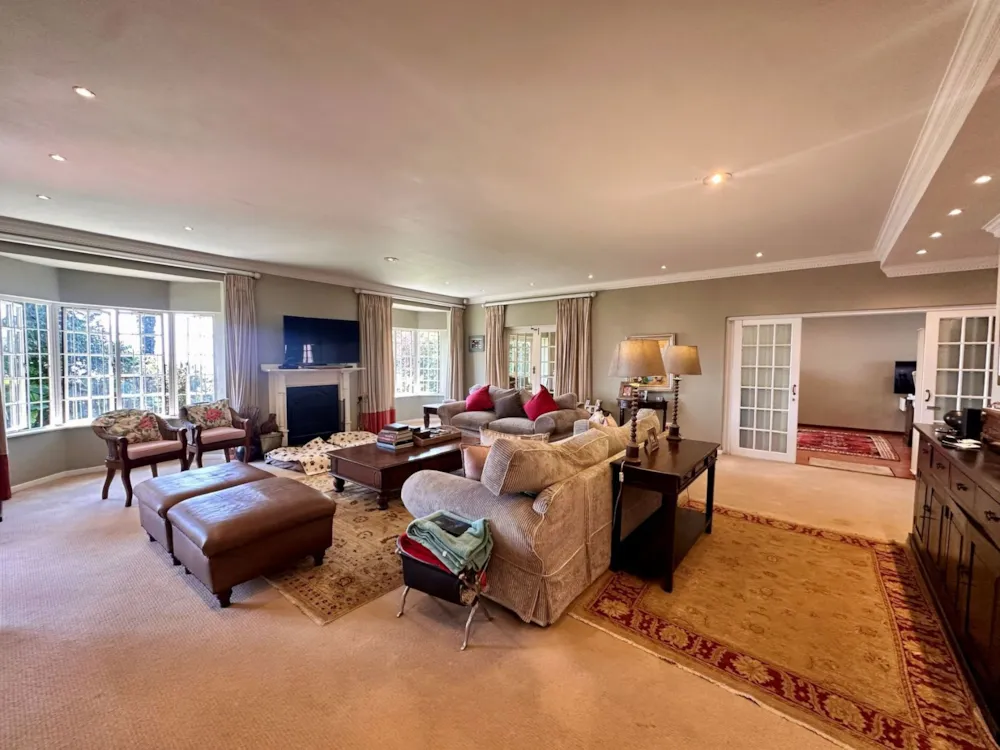 Security complex home for sale in Hilton, KwaZulu-Natal - 1PM1755733 Security complex home for sale in Hilton, KwaZulu-Natal - 1PM1755733