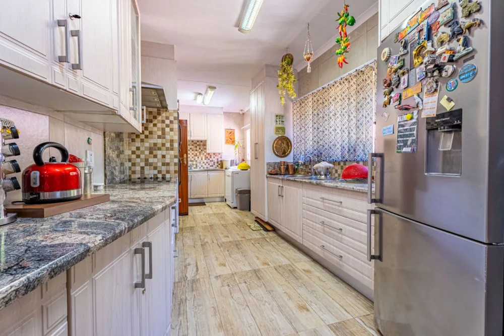 Single-storey house for sale in Gallo Manor - HP1756675