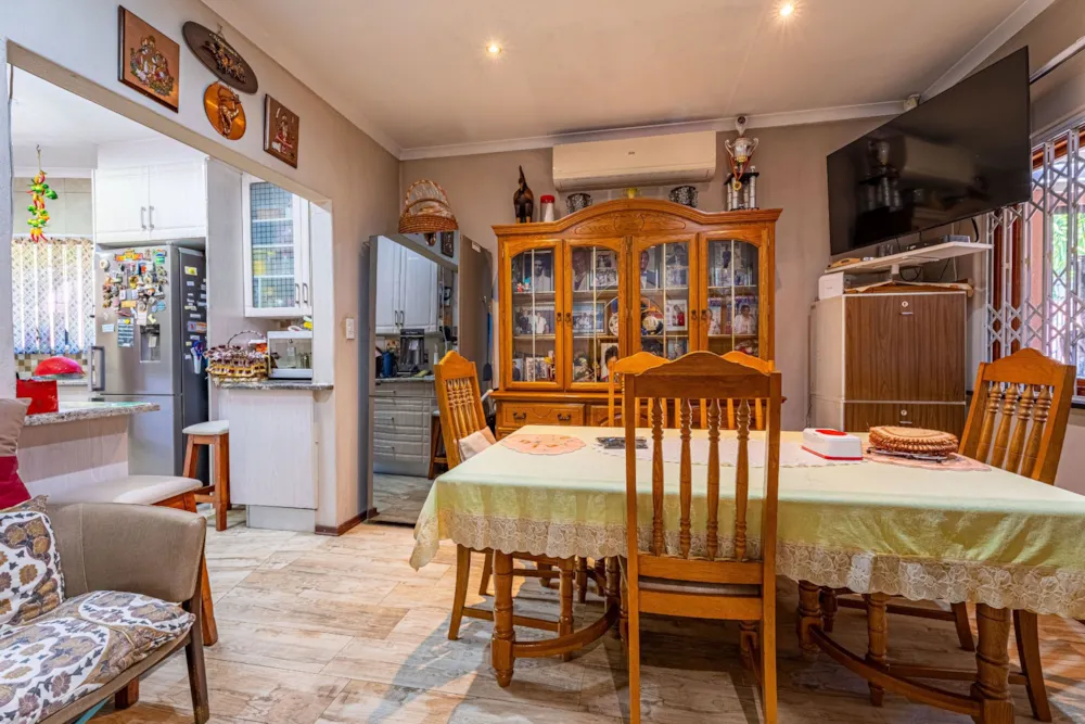 Single-storey house for sale in Gallo Manor - HP1756675