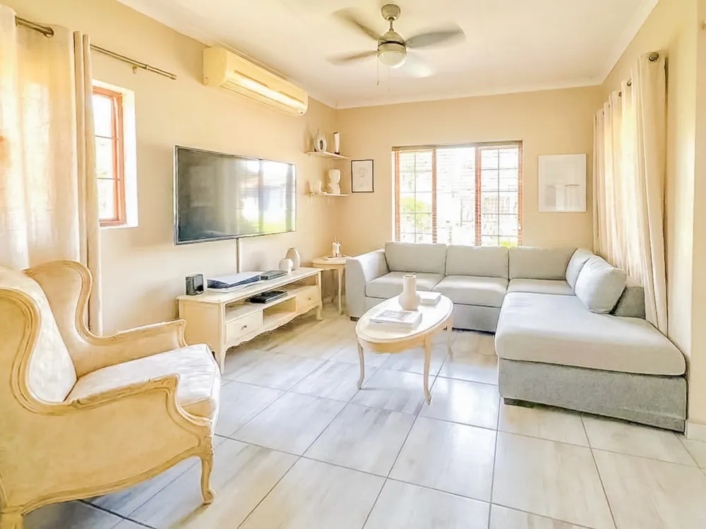 Security estate home to rent in The Coves - 1HR1755395 Security estate home to rent in The Coves - 1HR1755395