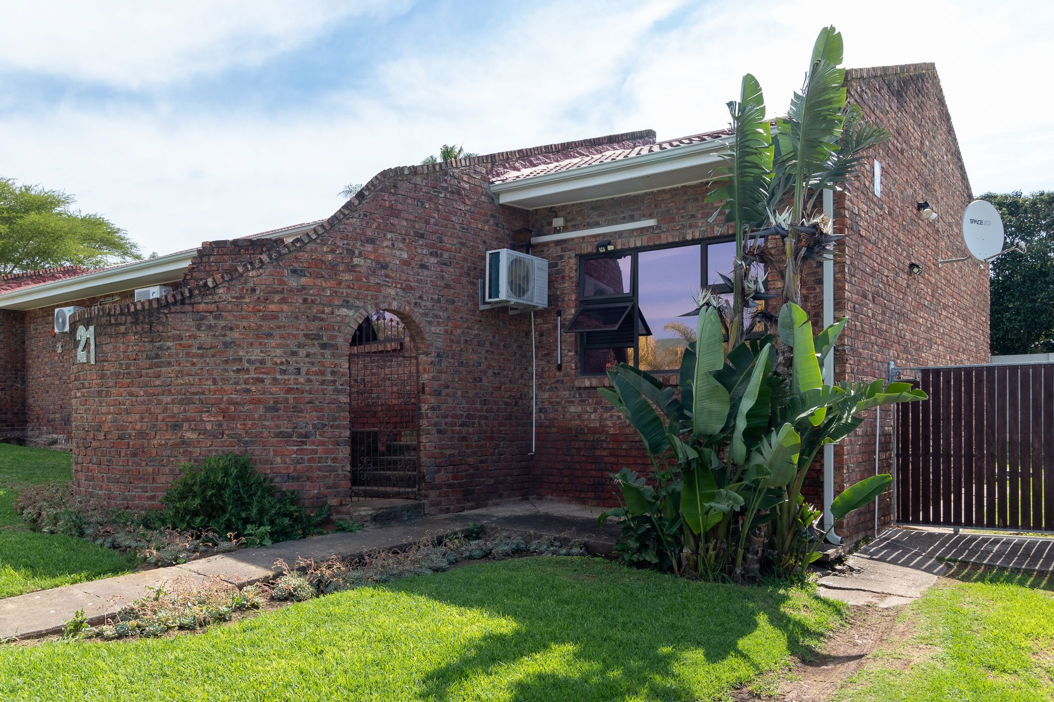 House for sale in Strelitzia Park - 1UK1755538