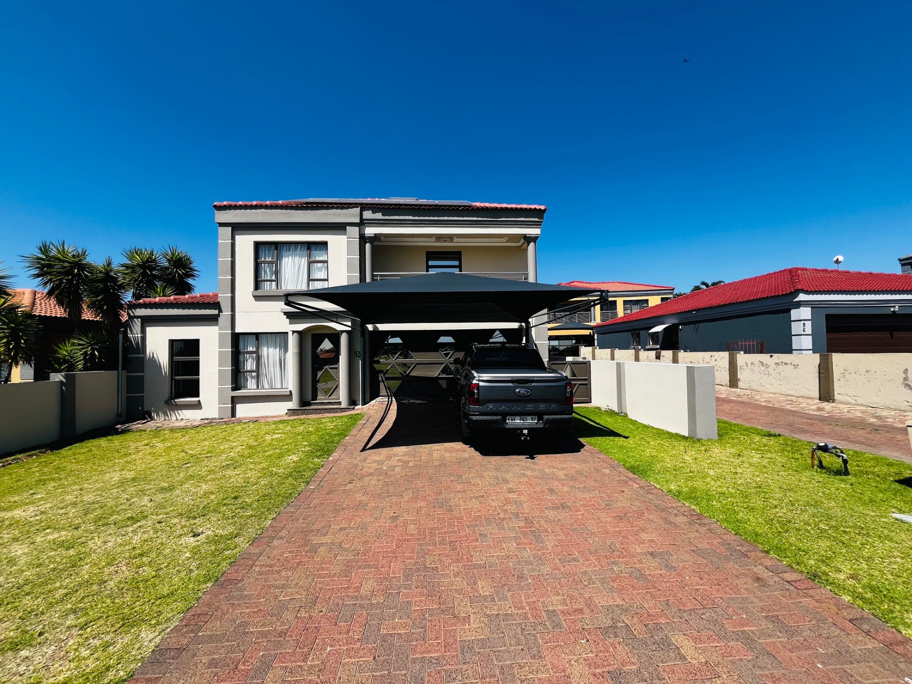 Security complex home for sale in Reyno Ridge - 1WD1754887