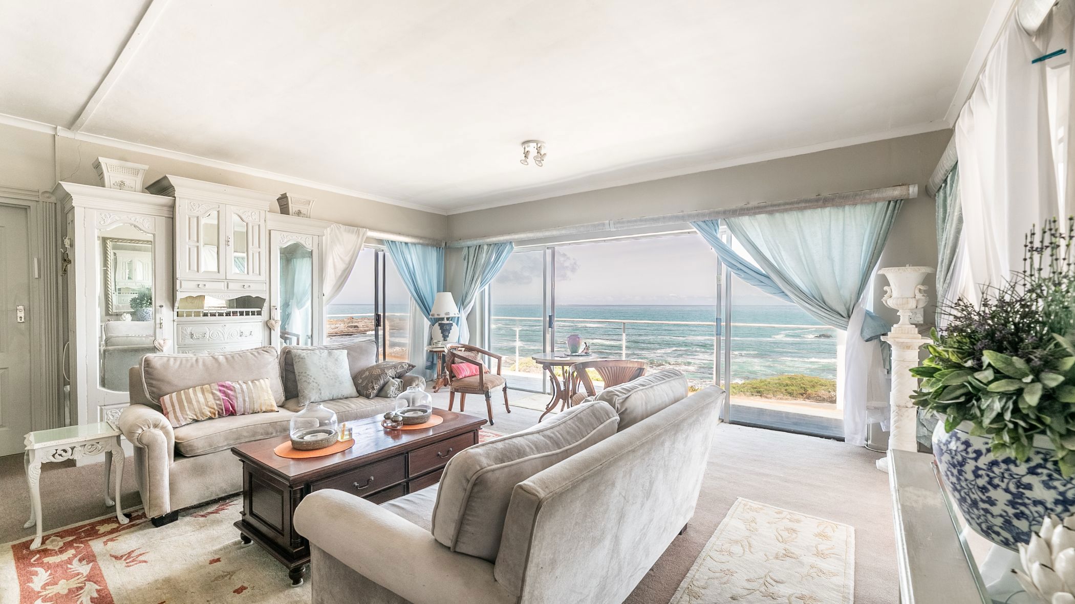 House for sale in Yzerfontein - LA1756469
