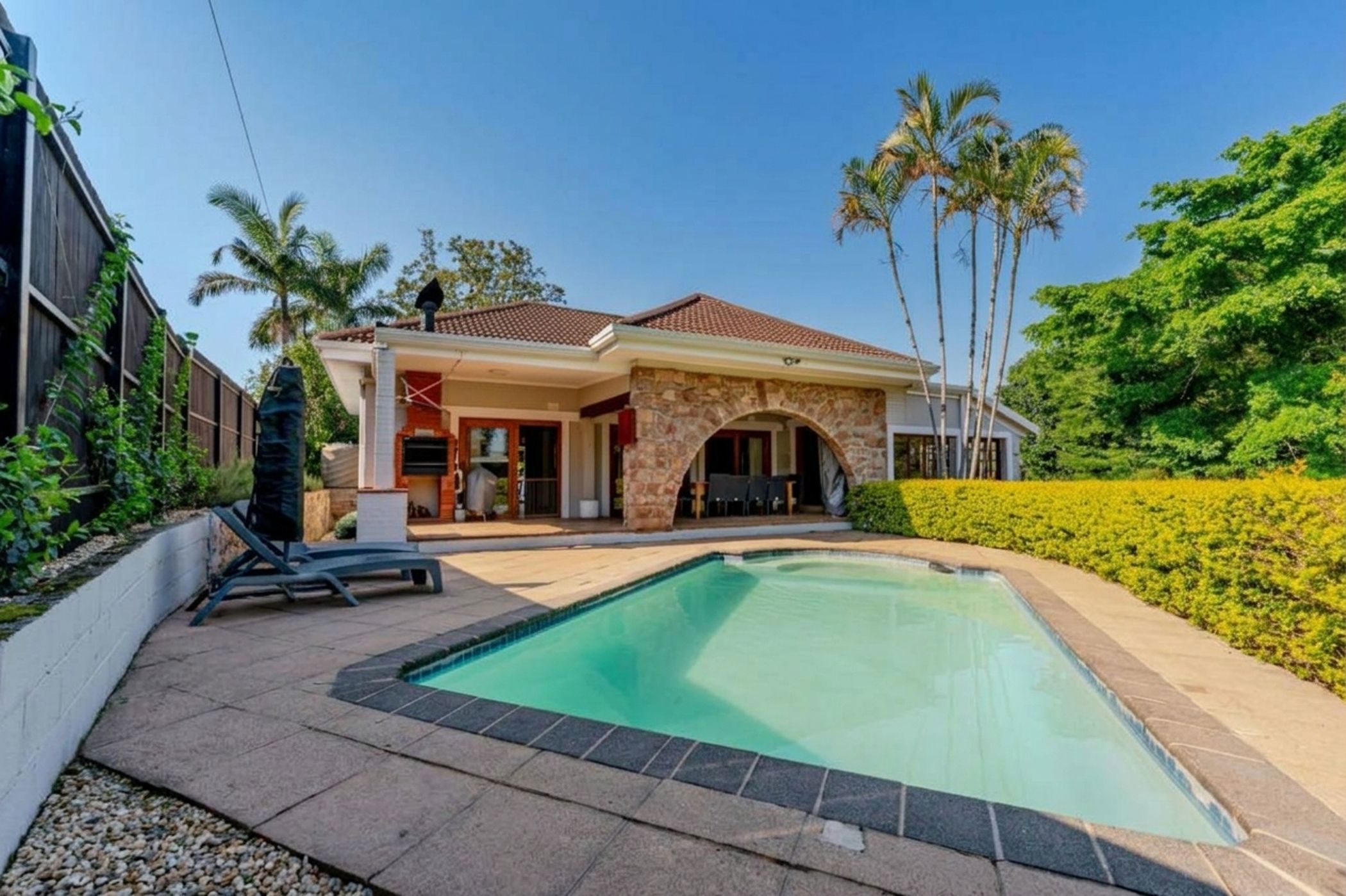 Double-storey house for sale in Kloof - 1KF1754624