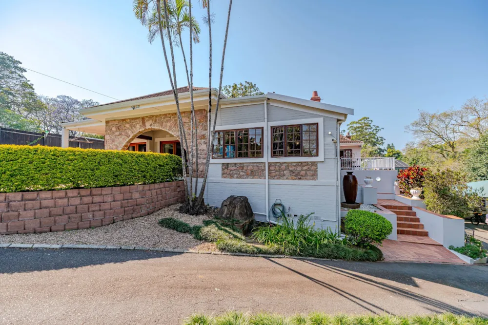 Double-storey house for sale in Kloof - 1KF1754624 Double-storey house for sale in Kloof - 1KF1754624