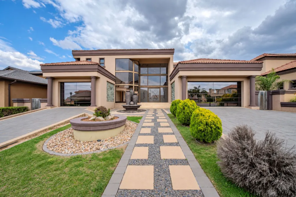 Golf estate house for sale in Blue Valley Golf Estate - CN1755595