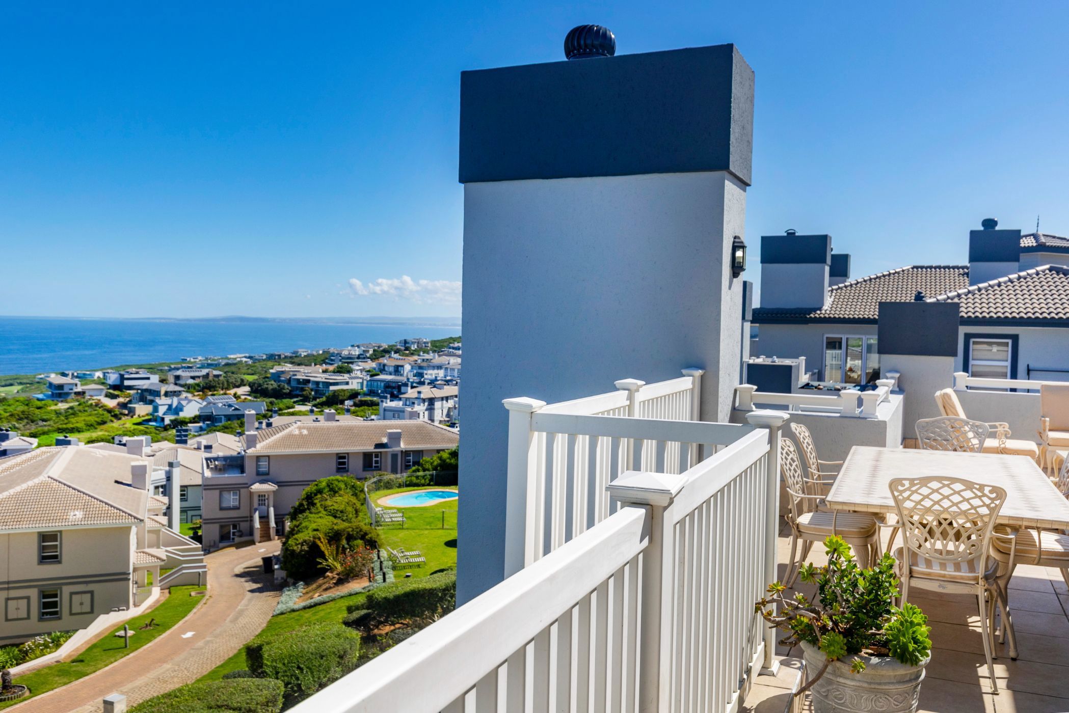 Penthouse apartment for sale in Pinnacle Point Golf Estate - 1MB1754082