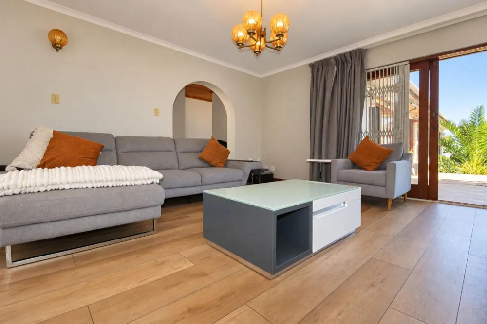 House to rent in Panorama, Parow - 1PLA1754494