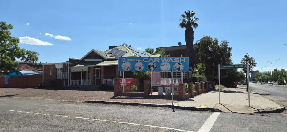 Commercial Building to rent in Memorial Road Area - 1KJ1755683