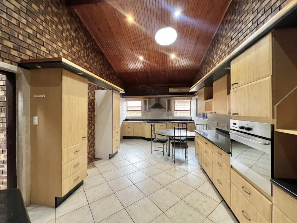 Double-storey house for sale in Bronkhorstspruit - PRN1754630 Double-storey house for sale in Bronkhorstspruit - PRN1754630