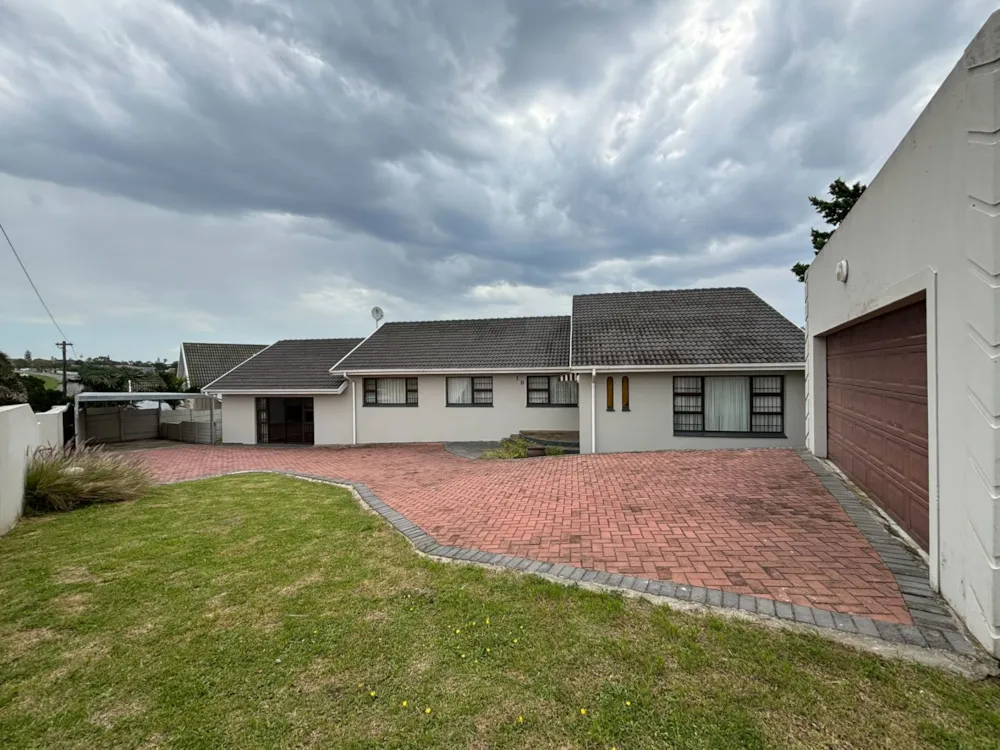 House to rent in Beacon Bay - 1EZ1755230 House to rent in Beacon Bay - 1EZ1755230