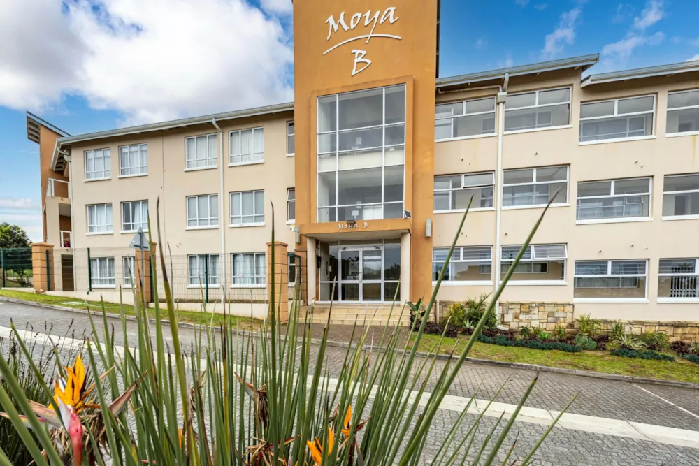 Apartment for sale in Beacon Bay - 1EZ1754159