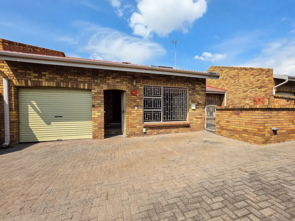 Townhouse for sale in Dalpark Ext 1 - 1BJ1747887 Townhouse for sale in Dalpark Ext 1 - 1BJ1747887