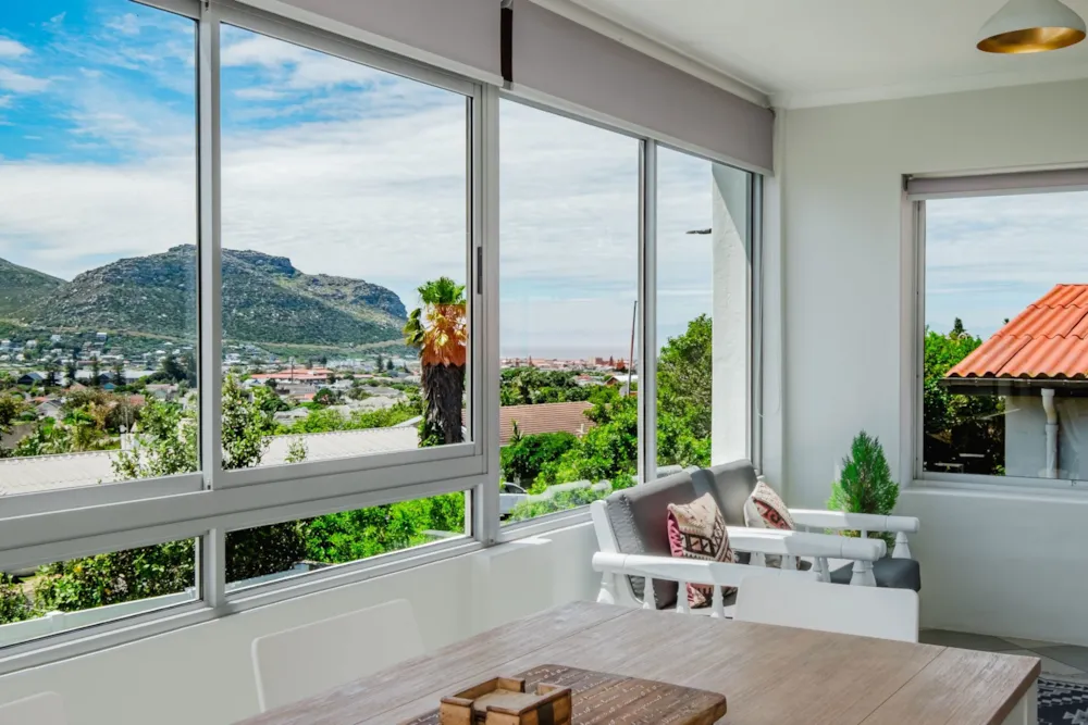 House for sale in Fish Hoek - FH1756640 House for sale in Fish Hoek - FH1756640