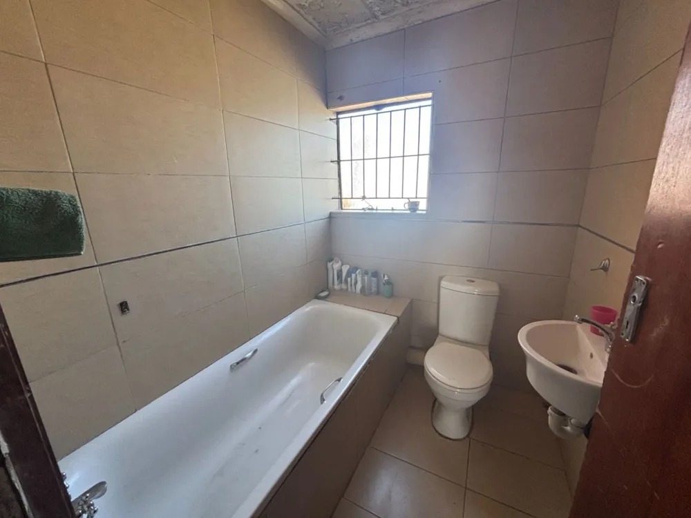 House for sale in Westridge, Mitchells Plain - 1MN1755255 House for sale in Westridge, Mitchells Plain - 1MN1755255