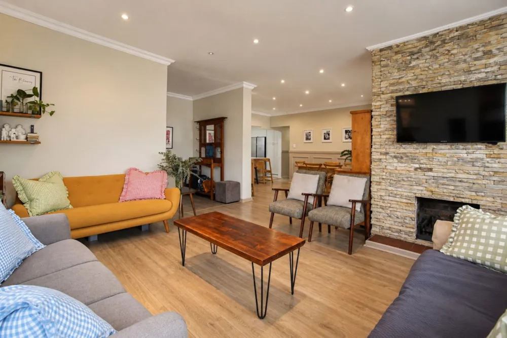 House for sale in Panorama, Parow - 1PLA1754044 House for sale in Panorama, Parow - 1PLA1754044