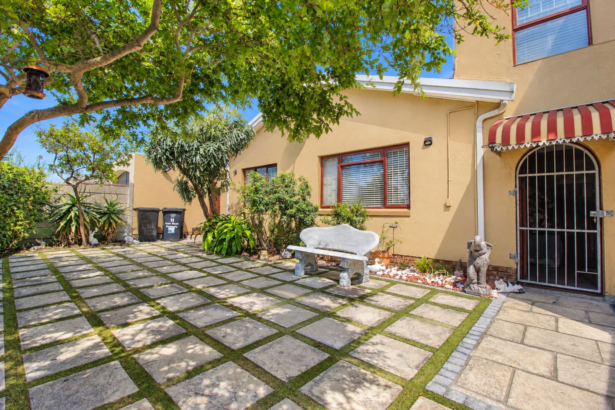House for sale in Bothasig - 1PLA1755653