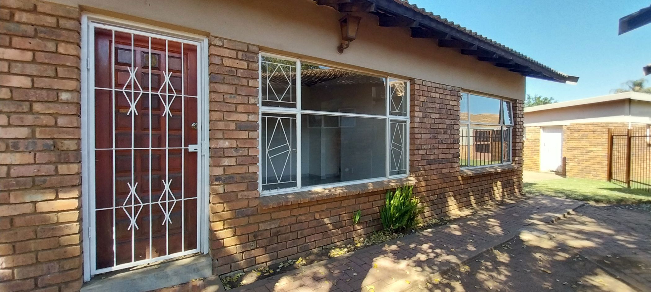 Townhouse for sale in Lydenburg (Mashishing) - 1LY1756143