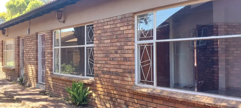 Townhouse for sale in Lydenburg (Mashishing) - 1LY1756143 Townhouse for sale in Lydenburg (Mashishing) - 1LY1756143