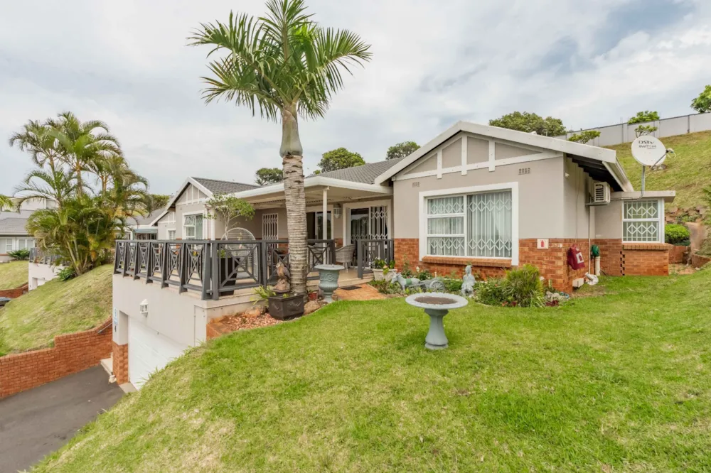 Townhouse for sale in La Lucia - 1ND1755409