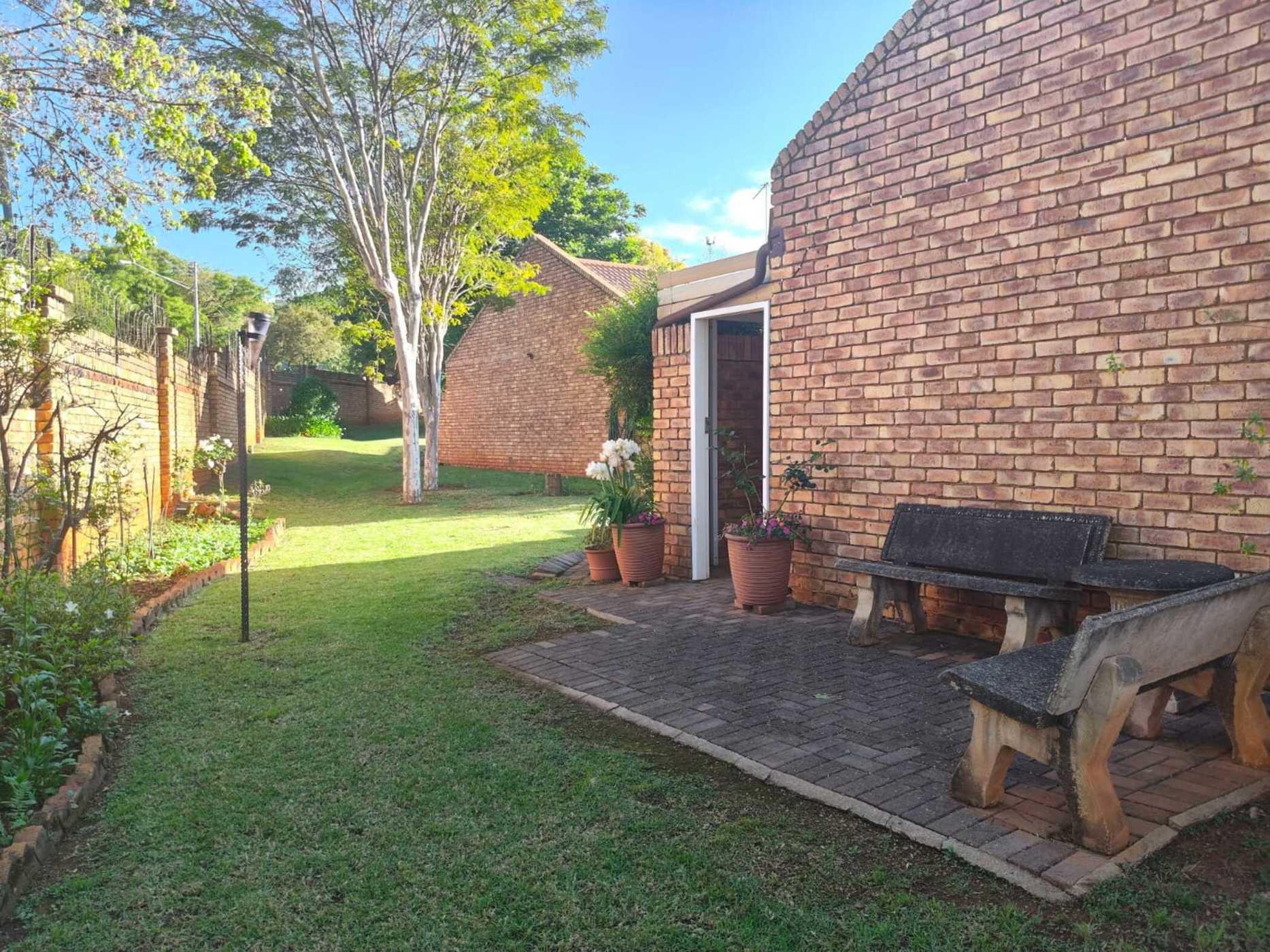 Apartment for sale in Lynnwood, Pretoria East - PT1755379