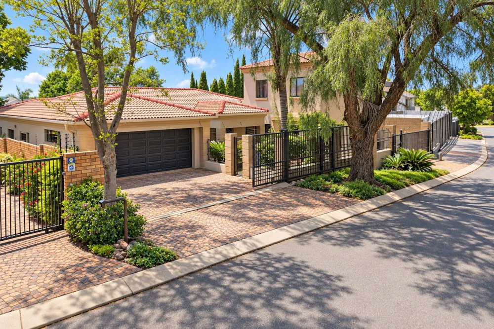 House for sale in Highveld, Centurion - CN1754710 House for sale in Highveld, Centurion - CN1754710