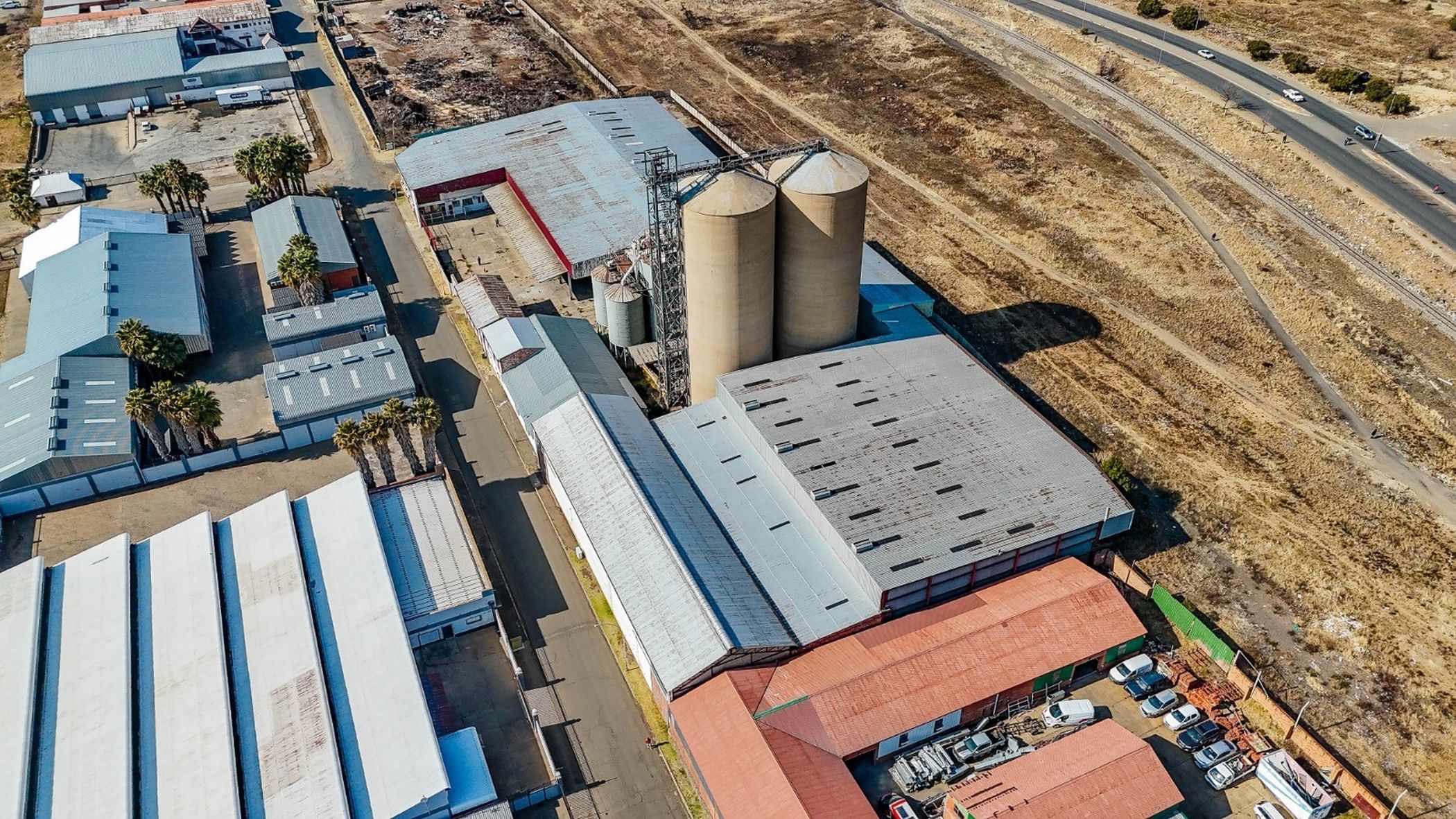 Commercial industrial property to rent in Oos Einde, Bloemfontein - 1BX1755906