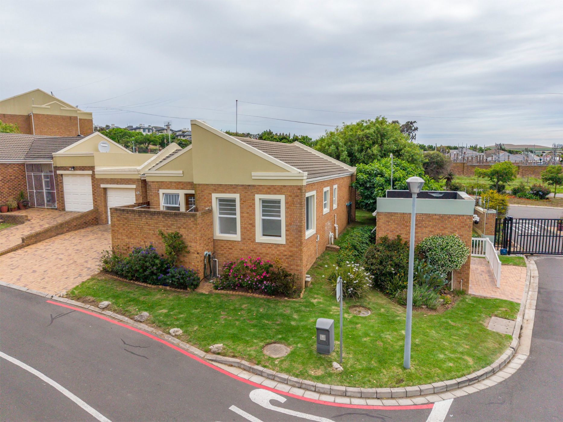 Single-storey retirement home for sale in D'Urbanvale - DBV1755308