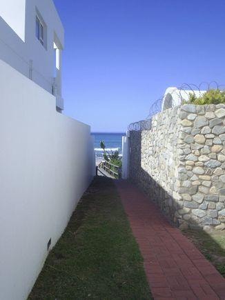 House for sale in Jeffreys Bay - 1JF1730005 House for sale in Jeffreys Bay - 1JF1730005