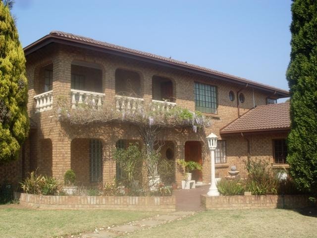 Double-storey house for sale in Bester - PRN1706737