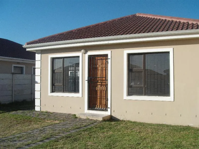Single-storey house sold in Hagley, Kuils River - 1KV1745966 Single-storey house sold in Hagley, Kuils River - 1KV1745966