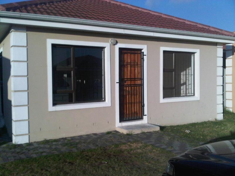 Single-storey house sold in Hagley, Kuils River - 1KV1745966