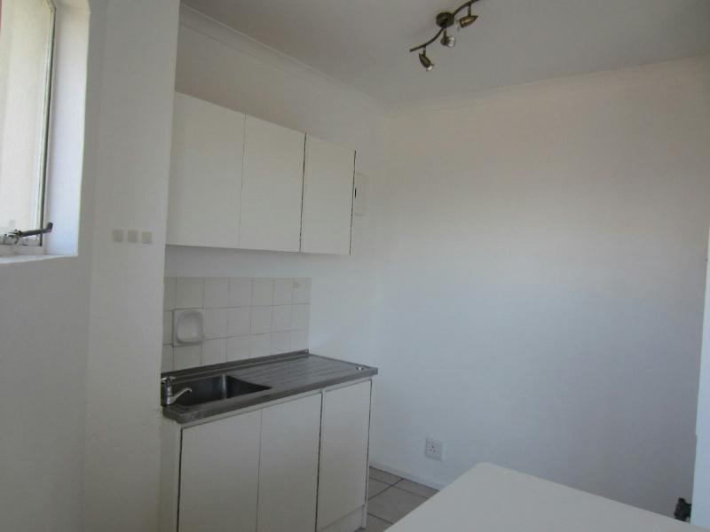 Bachelor apartment let in Tamboerskloof - CBL1707430 Bachelor apartment let in Tamboerskloof - CBL1707430